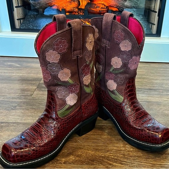 Ariat Shoes Ariat Doll Baby Wine Floral Cowboy Boots Womens Sz 95